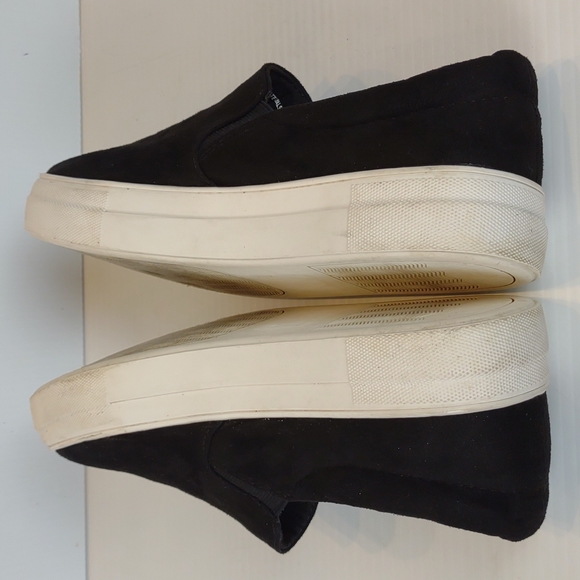 Soda "Reign" Black Classic Slip On Memory Foam Low Top Closed Toe Sneaker - Picture 8 of 12